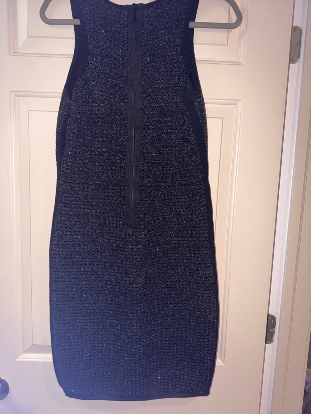 Sweater Neckline Identification - Picture 3 of 8